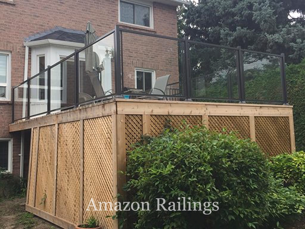Toughned Glass Railings in Ontario For Your Exterior