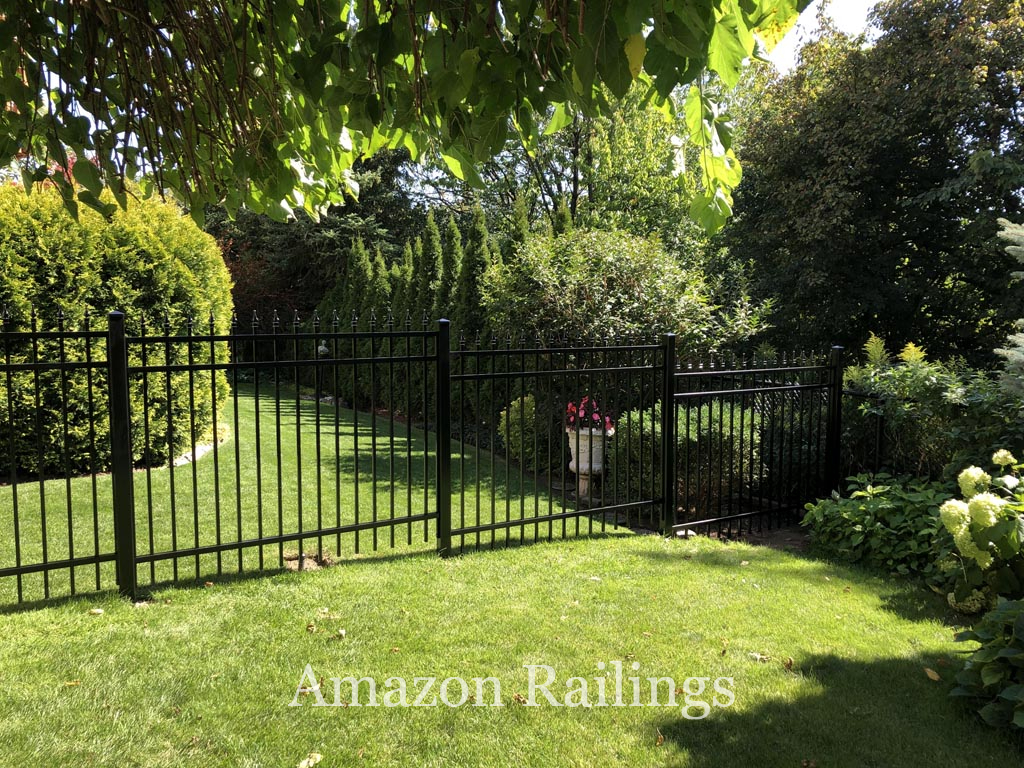 Aluminum Picket Fence for Homes in Toronto, Canada