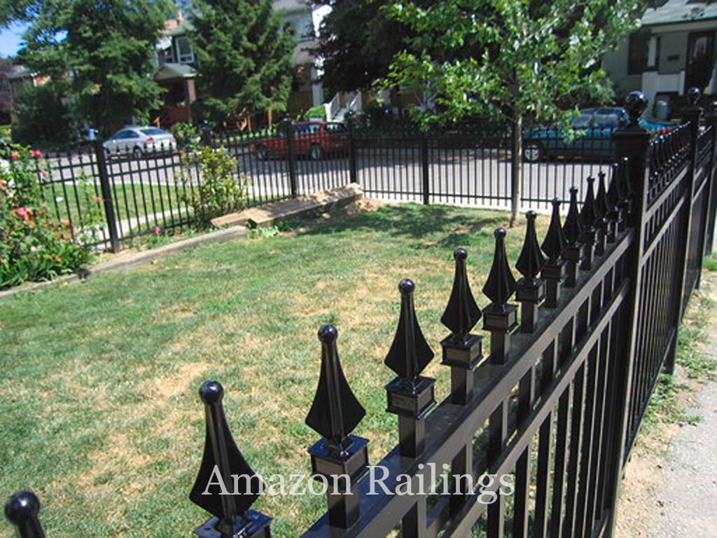 Residential Picket Fences with Exceptional Designs