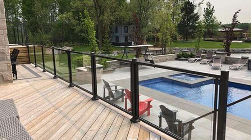 How Much Do Glass Railings Cost in Canada?