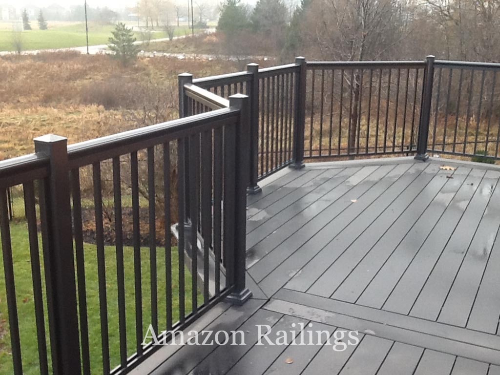 Are Aluminum Railings Ideal for a Deck?