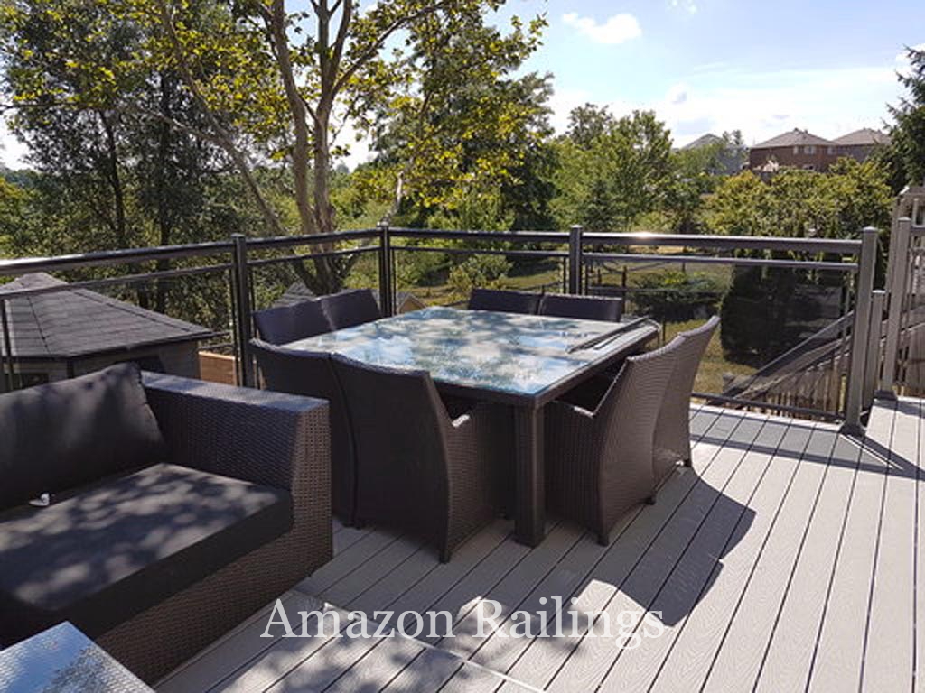 3 Best Custom Outdoor Railing Options for Rooftop Terraces