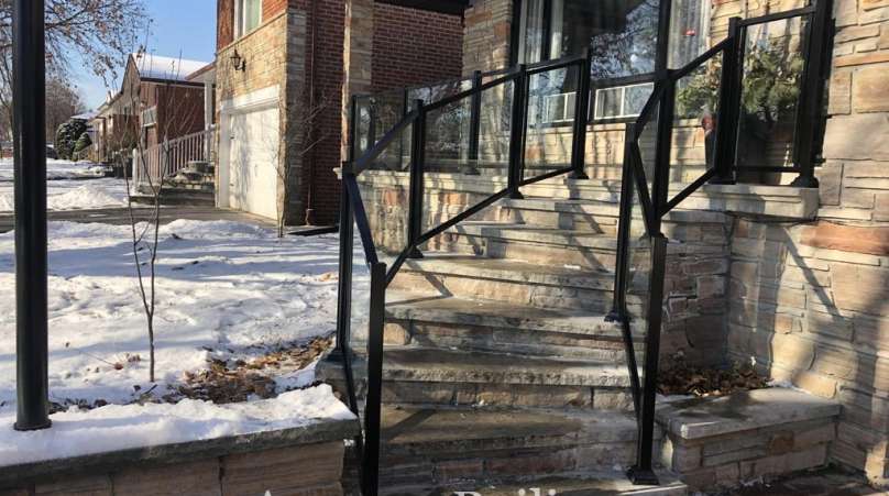 Glass Railings in Toronto