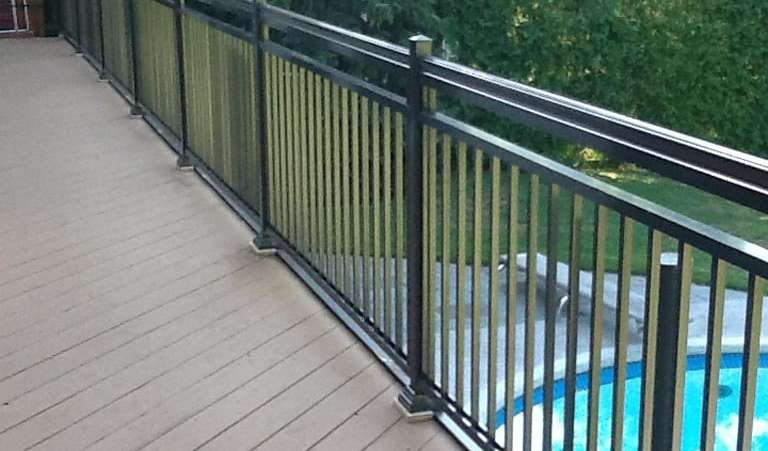 Which Material is Best For Picket Railing Installation?