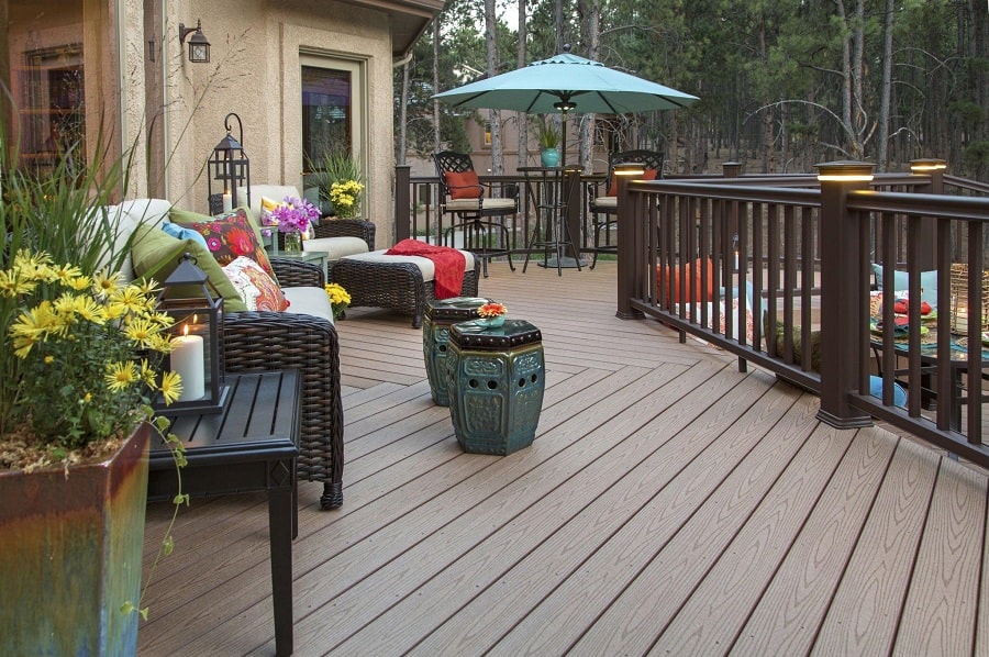 Are Aluminum Deck Railings Better than Steel