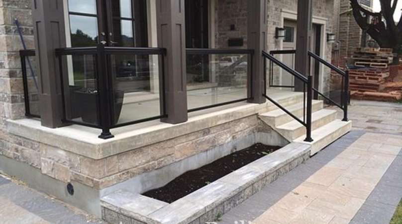 Which Material is Best for Porch Railings in Toronto