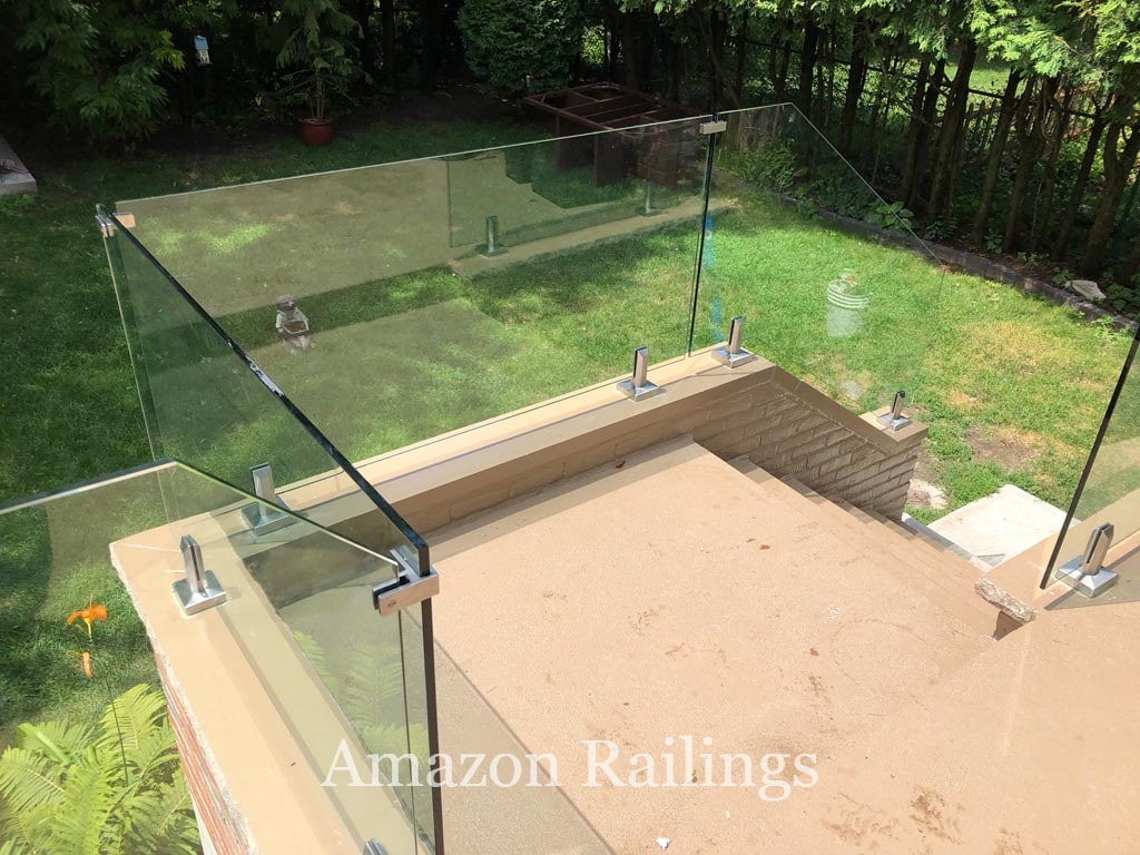 Top Trends in Glass Railing Design for 2023